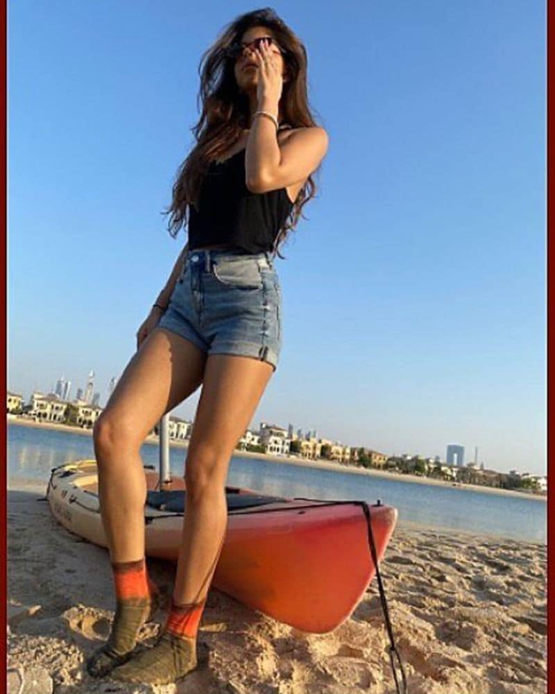 suhana khan post goes viral on net BJC
