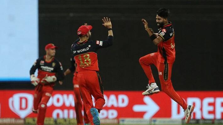 mohammed siraj bowled 2 consecutive maiden overs and done historical record in ipl mohammed siraj bowled 2 consecutive maiden overs and done historical record in ipl