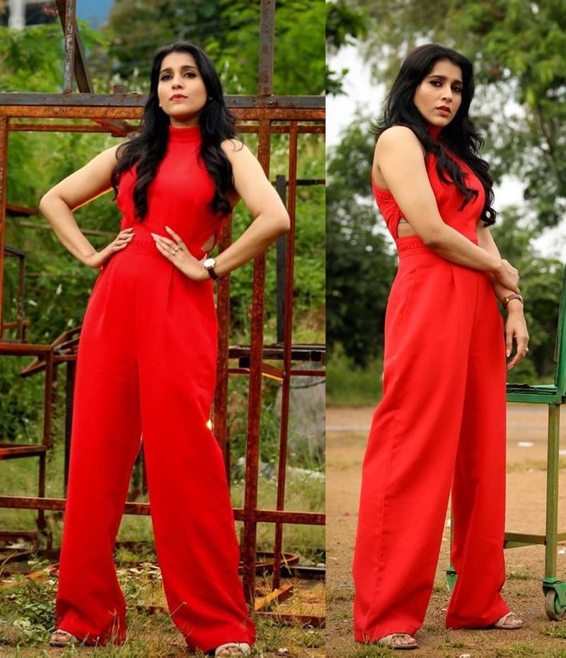 Sudigali Sudheer Fans Making The Time Tough For Anchor Rashmi's Career