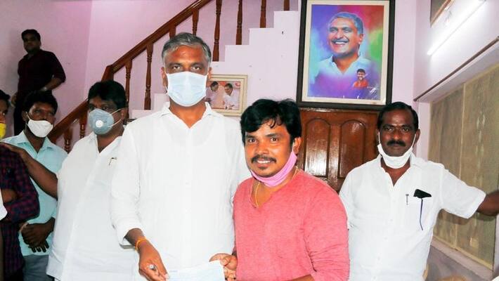 hero sampoornesh babu dontes 50 thousand rupees for cm relief fund ksr hero sampoornesh babu dontes 50 thousand rupees for cm relief fund ksr
