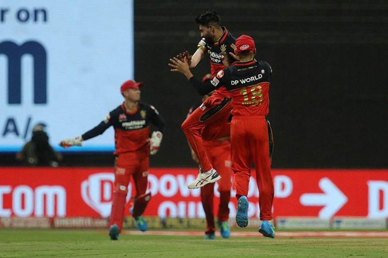 IPL 2020 Mahi bhai always says to dont take opinion of the people Says RCB pacer Mohammed Siraj kvn