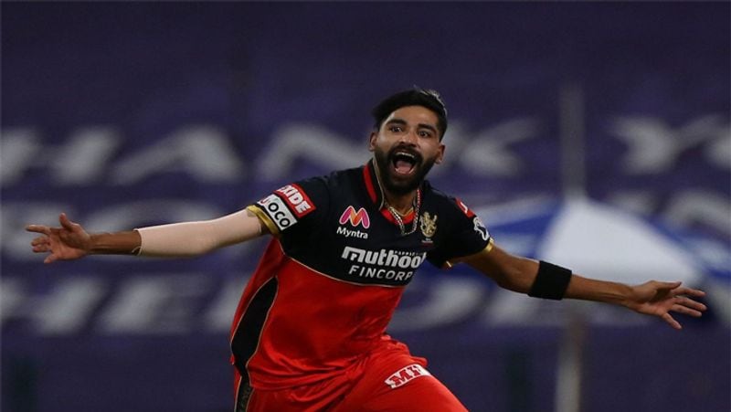 <p style="text-align: justify;">মহম্মদ সিরাজ-<br />
অস্ট্রেলিয়া সফরে জাতীয় দলে সুযোগ পাওয়ার পর থেকেই দুরন্ত ছন্দে রয়েছেন মহম্মদ সিরাজ। গতবার আইপিএলেও দুরন্ত পারফর্ম করেছিলেন সিরাজ। এবারও নিজের ছন্দ ধরে রাখতে চান ডান হাতি পেসার।<br />
</p>