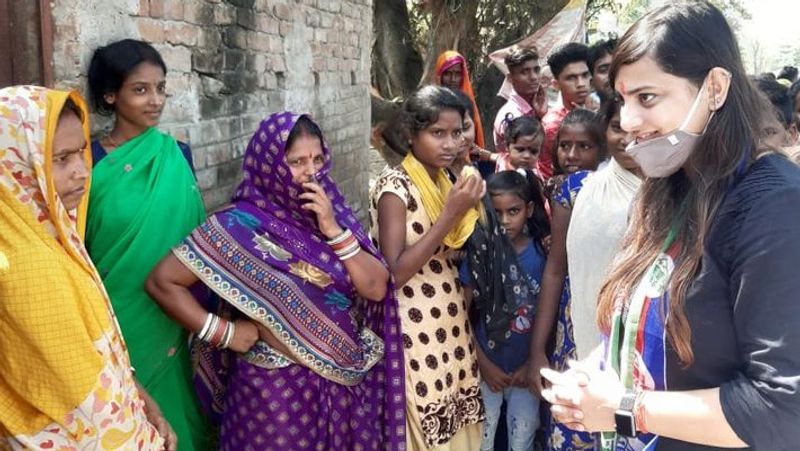 गायघाट में कोमल सिंह का मुक़ाबला आरजेडी सीटिंग विधायक महेश्वर से है। 2015 के विधानसभा चुनाव में महेश्वर ने कोमल की मां वीणा देवी को करीब तीन हजार से ज्यादा मतों से हरा दिया था। तब वीणा देवी ने बीजेपी के टिकट पर चुनाव लड़ा था।
