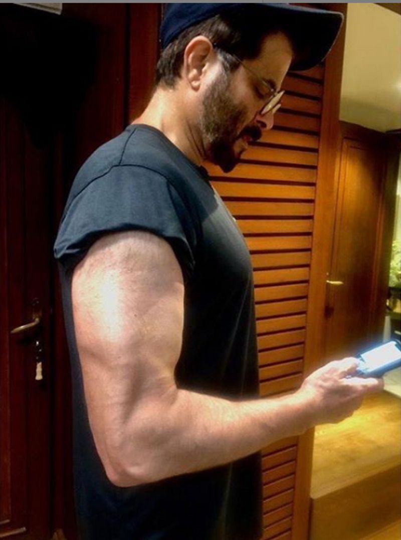 anil kapoor shirtless pic sent in instagram