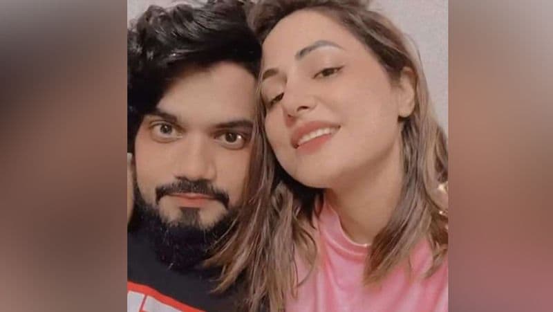 हिना और रॉकी एक-दूसरे को पिछले काफी समय से डेट कर रहे हैं। इनकी मुलाकात टीवी शो 'ये रिश्ता क्या कहलाता है' के सेट पर हुई थी। उस शो में रॉकी सुपरवाइजिंग प्रड्यूसर थे, जबकि हिना अक्षरा का लीड रोल निभा रही थीं। रॉकी हिना के काम के प्रति समर्पण को देखकर फिदा हो गए।