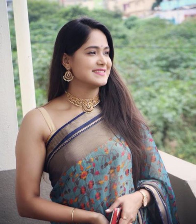 Zee kannada paru mokshitha pai new car Hyundai Venue vcs