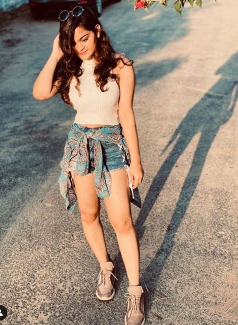 yashika anand sister osheen anand photo gallery