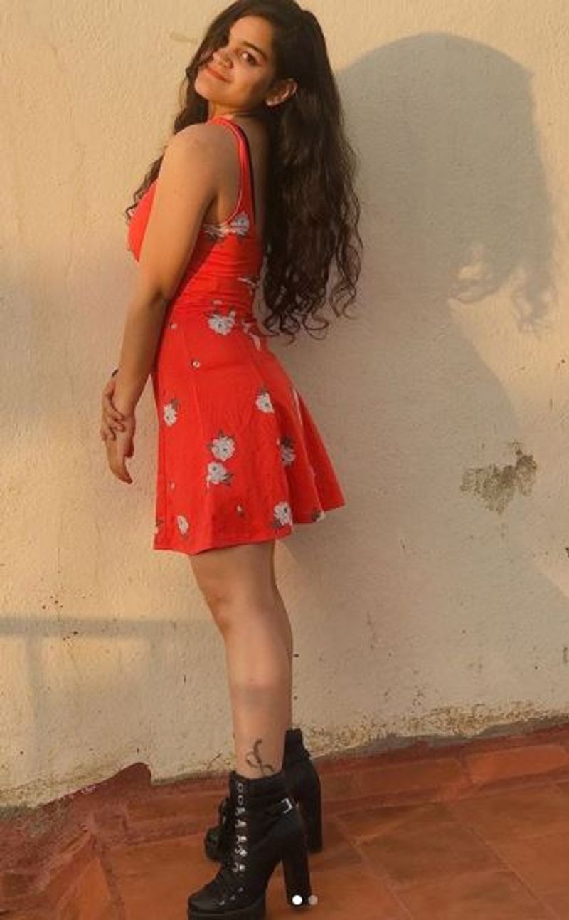 yashika anand sister osheen anand photo gallery