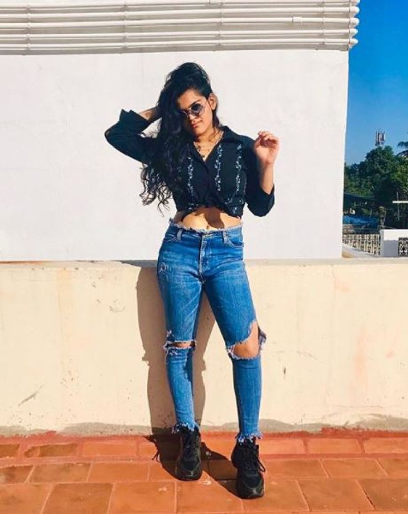 yashika anand sister osheen anand photo gallery