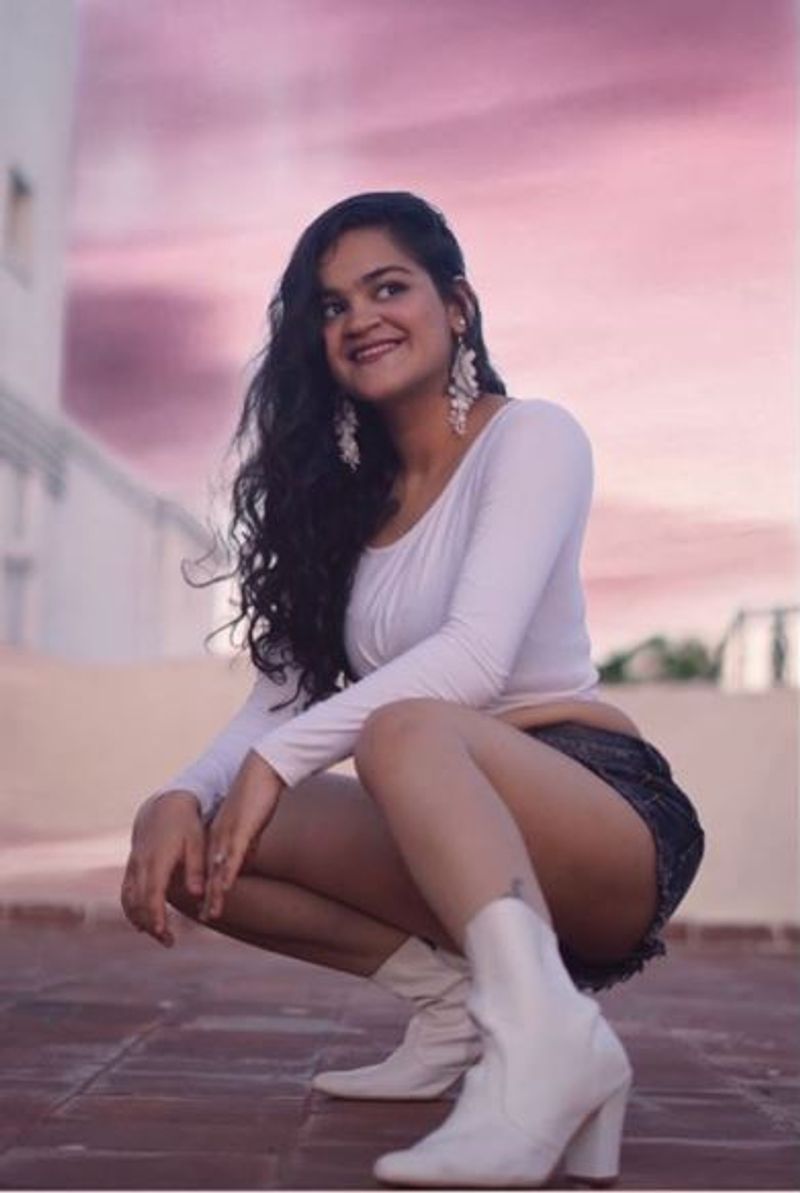 yashika anand sister osheen anand photo gallery