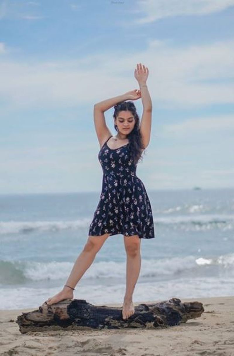 yashika anand sister osheen anand photo gallery