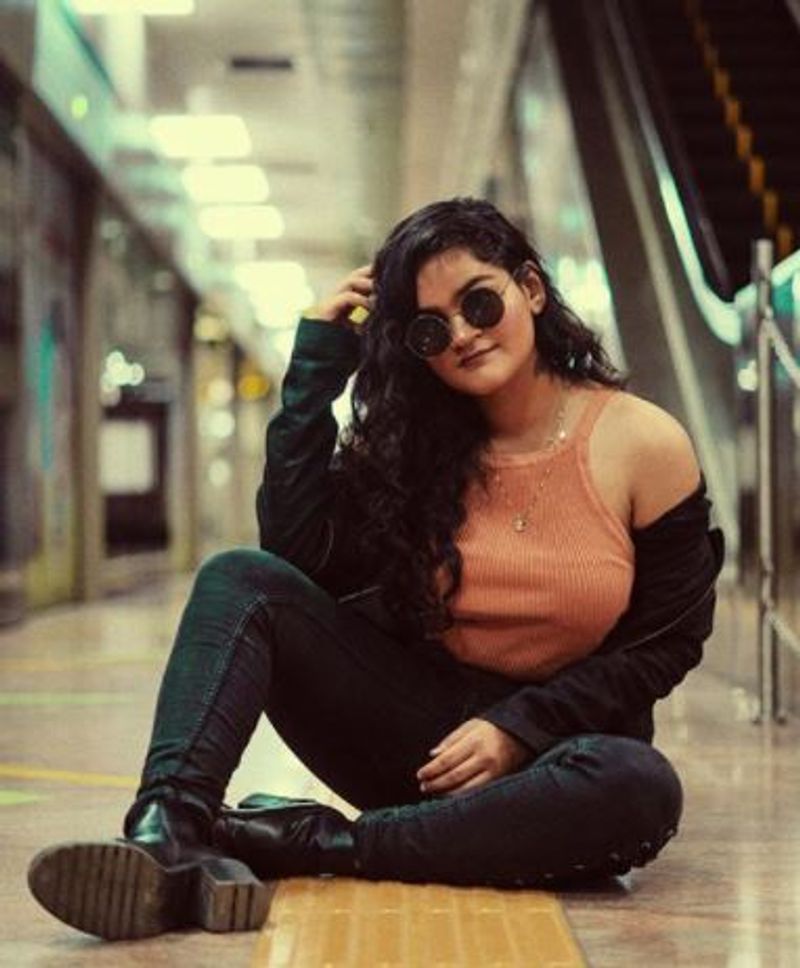 yashika anand sister osheen anand photo gallery