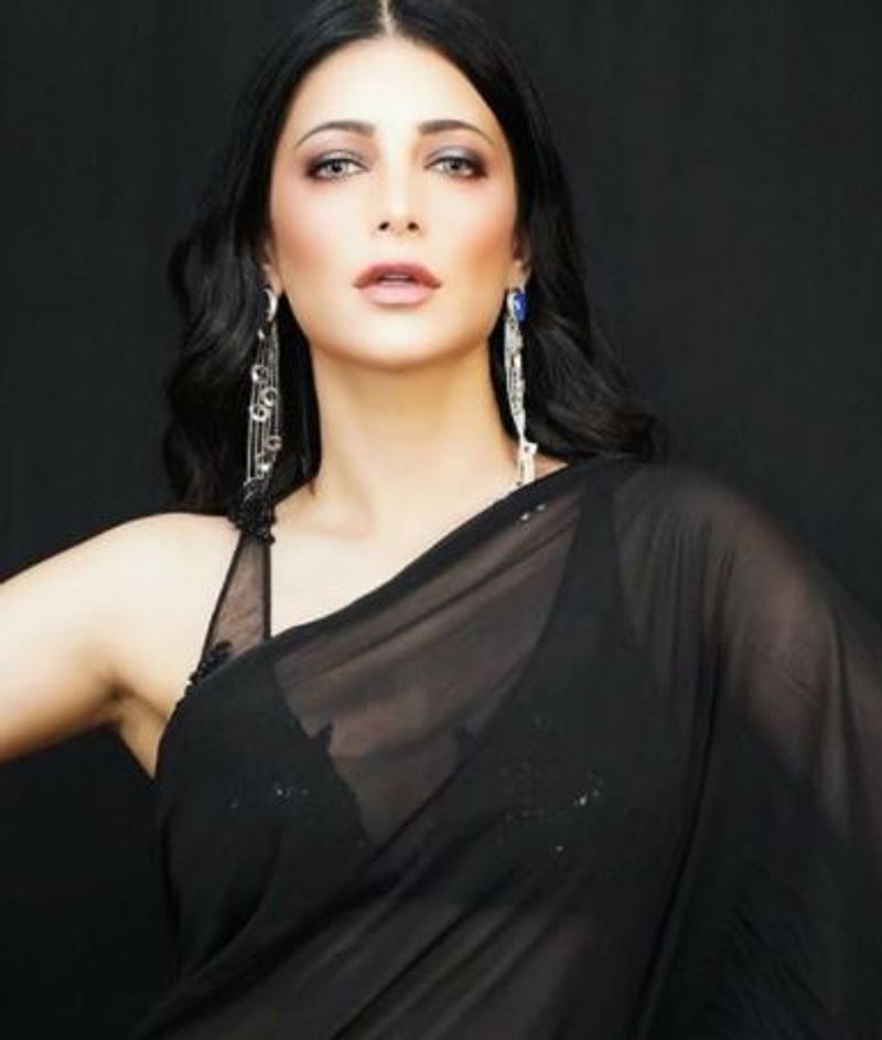 Shruti Haasan photos black saree and bikini blouse