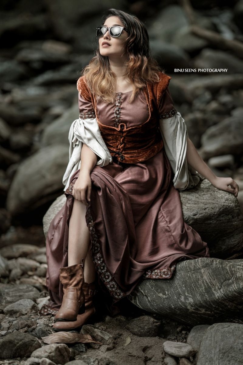 Who is this Susan Pevensie Anika s photoshoot as virtual