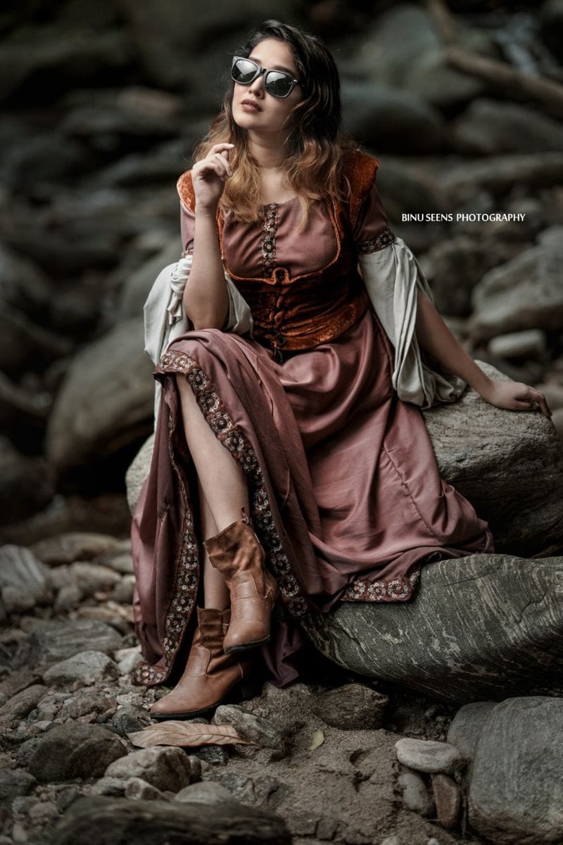 Who is this Susan Pevensie Anika s photoshoot as virtual