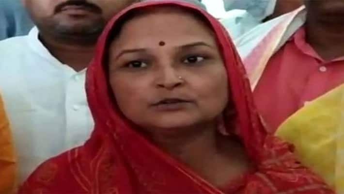 Ballia firing: The accused's sister-in-law threatened the administration, said - If the FIR is not registered, the women of the house will commit suicide Ballia firing: The accused's sister-in-law threatened the administration, said - If the FIR is not registered, the women of the house will commit suicide