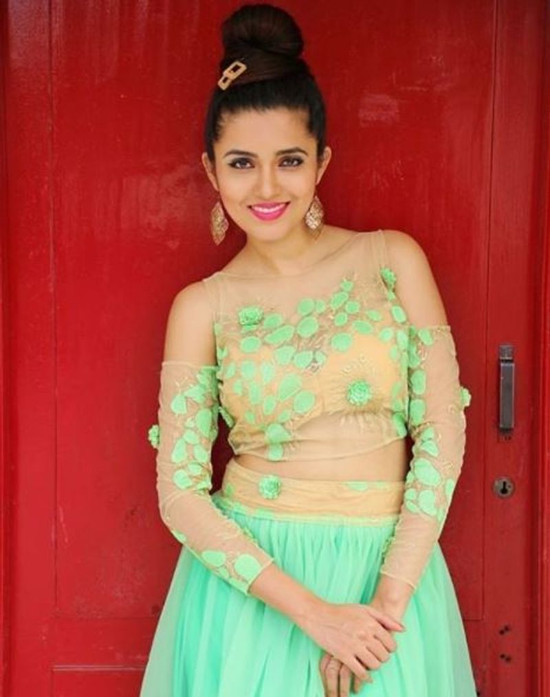 Kannada Saathvika Appaiah interesting facts photo gallery vcs