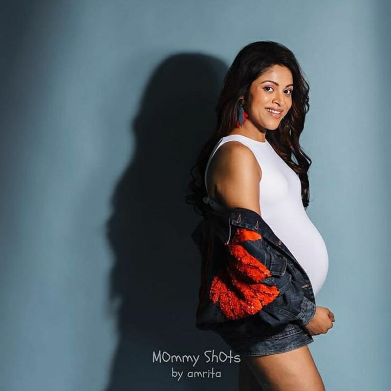 selvaraghavan wife gitanjali baby bumps photos viral arj