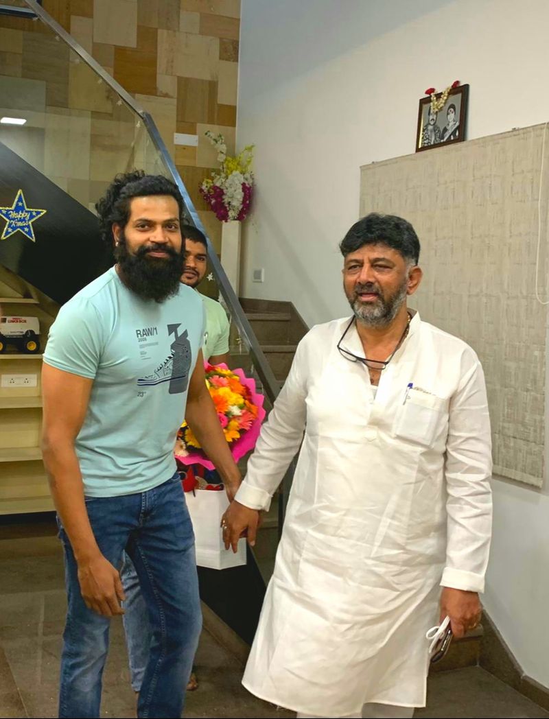 DK Shivakumar meets actor vinod prabhakar requesting support in coming byelection dpl