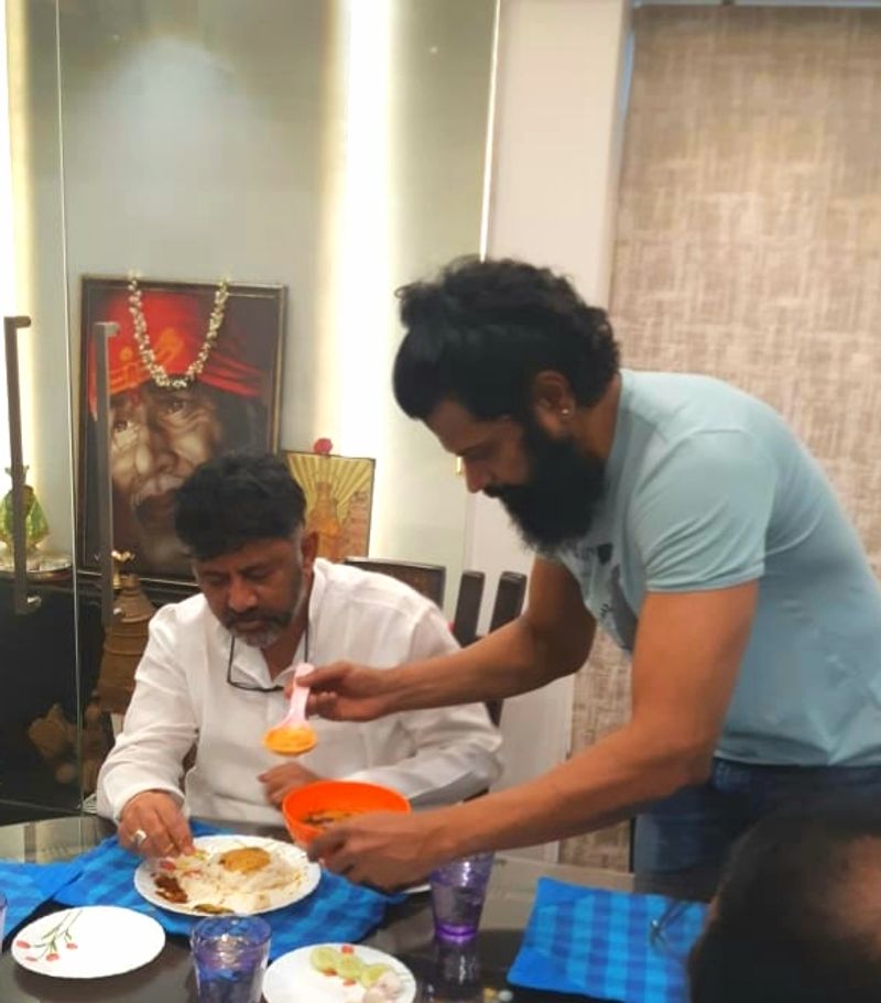 DK Shivakumar meets actor vinod prabhakar requesting support in coming byelection dpl