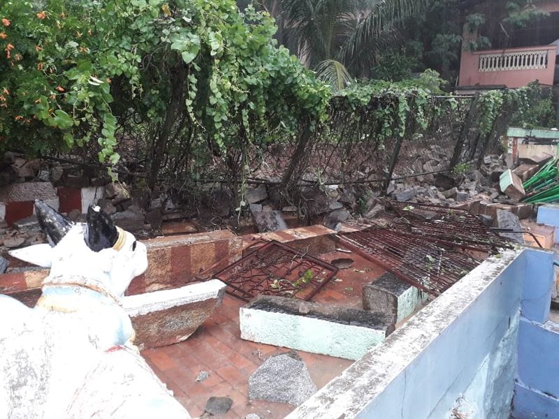 Heavy rain lashes out Bengaluru Mah