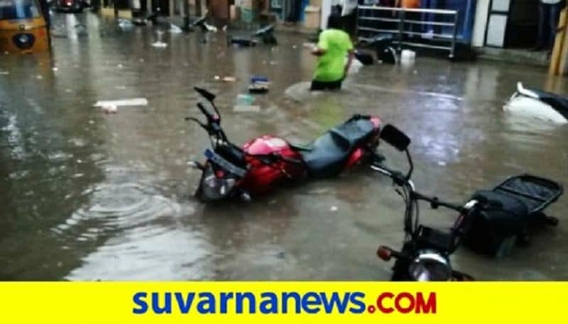 Heavy rain lashes out Bengaluru Mah