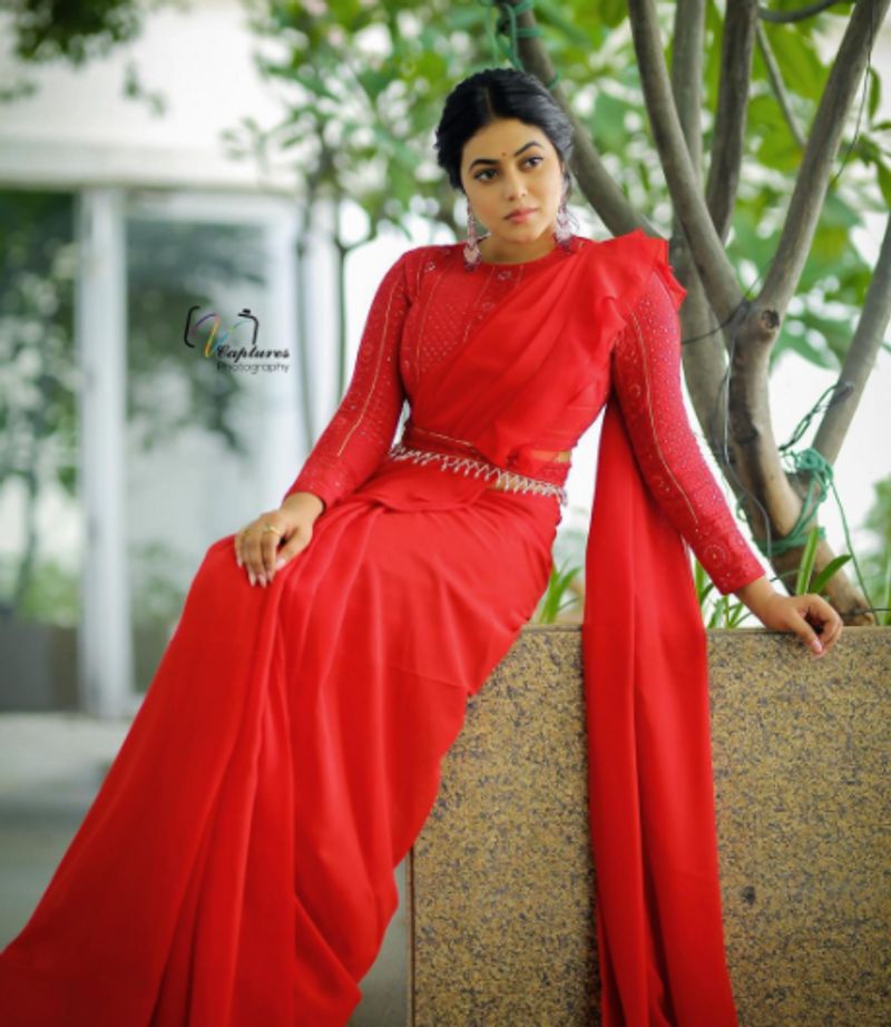 Shamna Kasim act in Sundari film