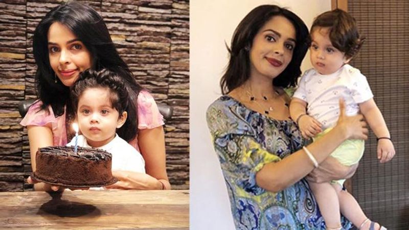 मल्लिका के फिल्मी करियर की शुरुआत में उनकी नानी के गहने काम आए थे। यही कारण है रीमा लांबा ने अपना फिल्मी करियर रीमा लाम्बा की बजाय मल्लिका शेरावत (सहरावत मल्लिका की मां संतोष का गोत्र है) के नाम से शुरू किया।
