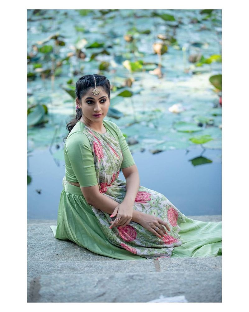 Bigg boss fame Losliya Latest green dress photo shoot