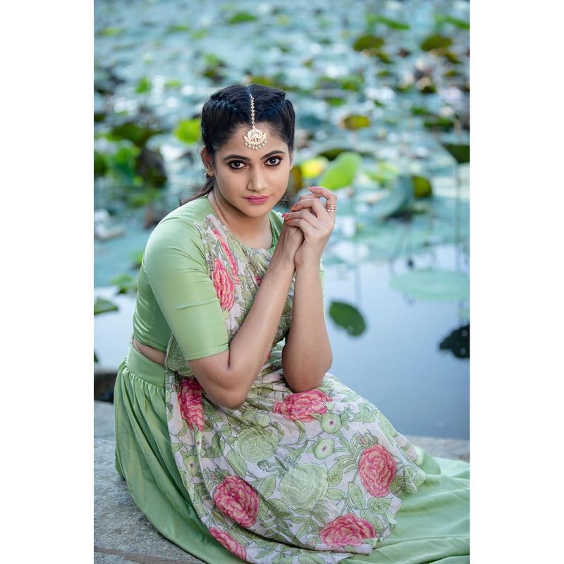 Bigg boss fame Losliya Latest green dress photo shoot