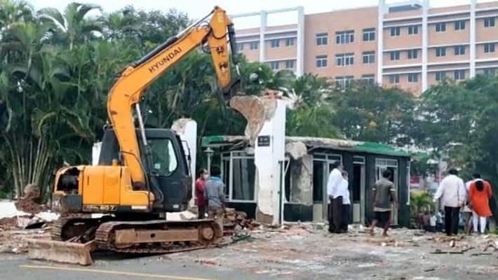 High Court orders statusquo on Gitam University constructions demolishions High Court orders statusquo on Gitam University constructions demolishions