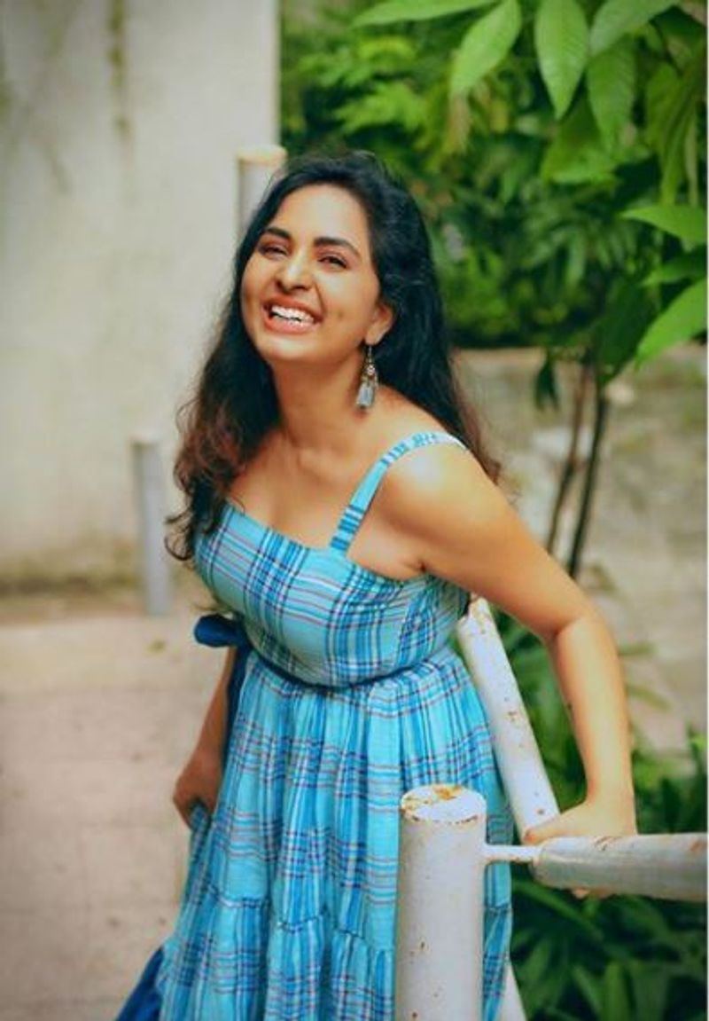 actress srushti dange stunning red hot dress photos