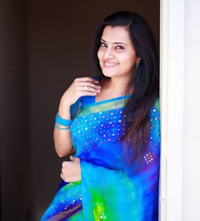 azhagu serial actress sruthiraj latest photo gallery
