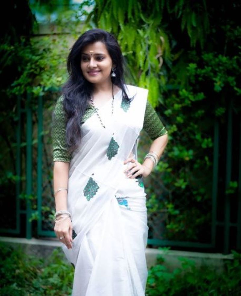 azhagu serial actress sruthiraj latest photo gallery
