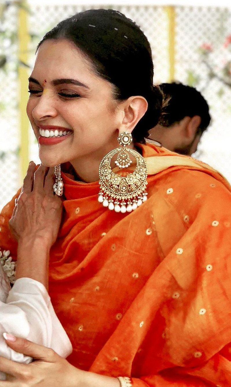 Deepika Padukone once revealed kissing this actor before sleeping-SYT