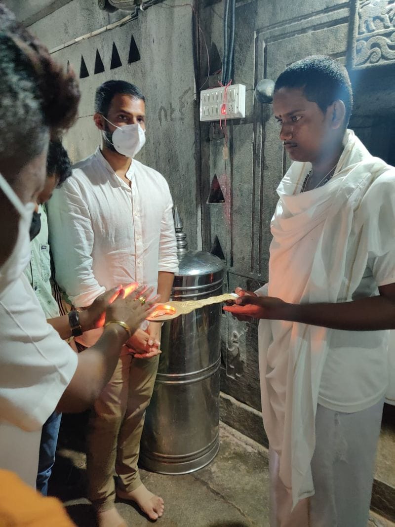 Nikhil Kumaraswamy Visit Pattanayakanahalli Mutt in Sira grg