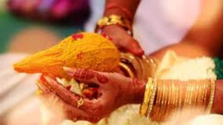 couple gets police protection after married a hindu and converted self to hindu couple gets police protection after married a hindu and converted self to hindu