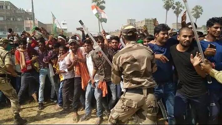 Bihar election: lathi charge in Tejashwi's meeting asa Bihar election: lathi charge in Tejashwi's meeting asa