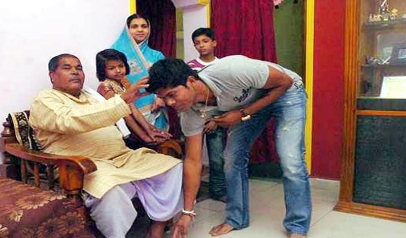 struggling life of cricketer umesh yadav whose father worked as coal labour here are unknown facts kph