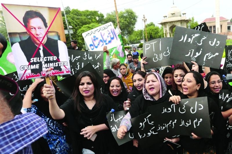 Pakistan to sell two Sindh islands to China