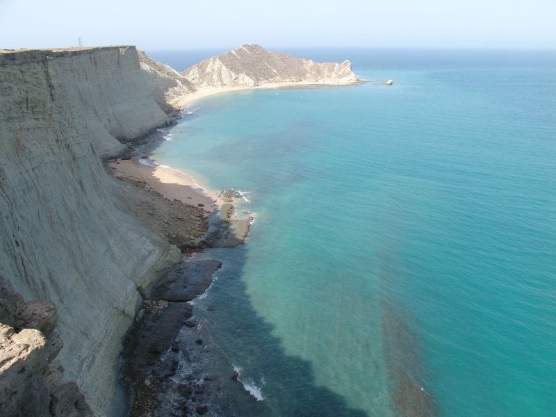 Pakistan to sell two Sindh islands to China