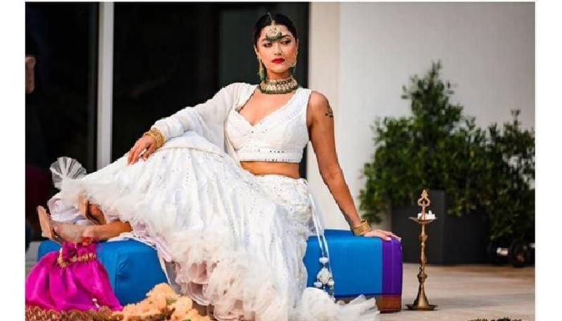 mamtha mohandas in white lehanga