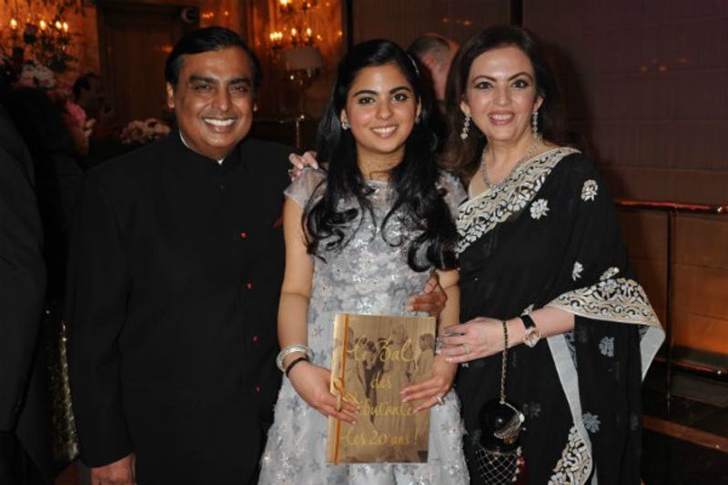 rare photos of nita ambani showing her style and status-sak