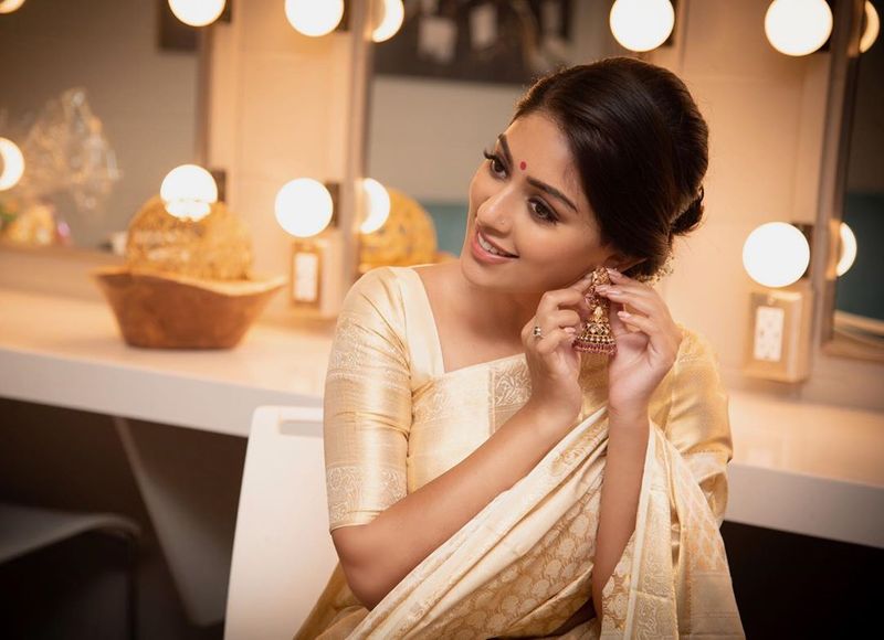 anu emmanuel sari look share with social media arj