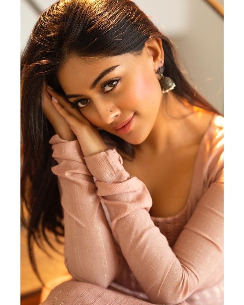 anu emmanuel sari look share with social media arj