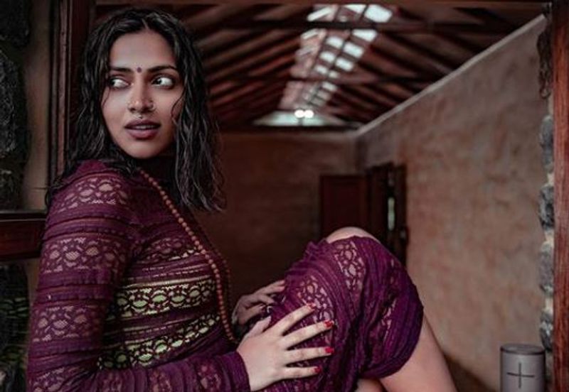 actress amala paul navarathiri stunning photo rock in internet