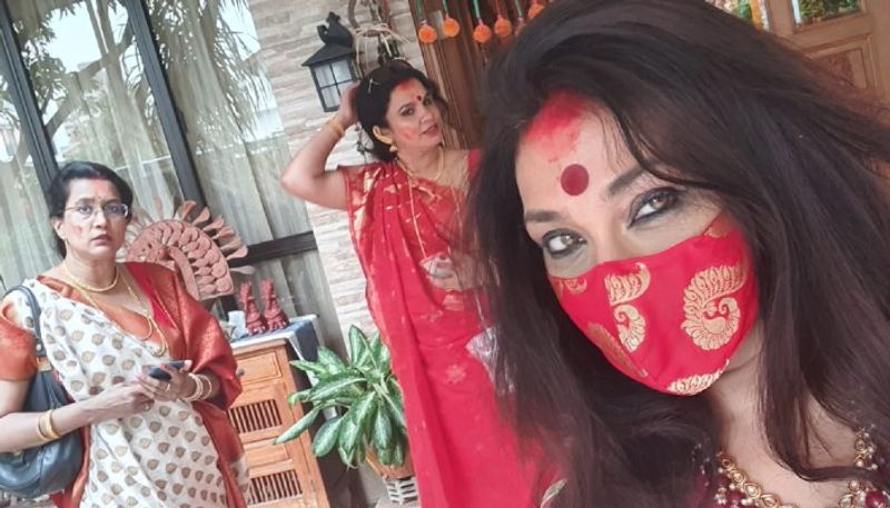 Rituparna Sengupta is celebrating Vijaya Dashami from Singapore RTB