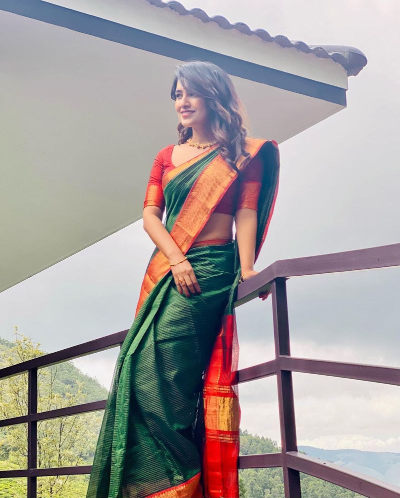 Actress vani bhojan Latest saree photo going viral