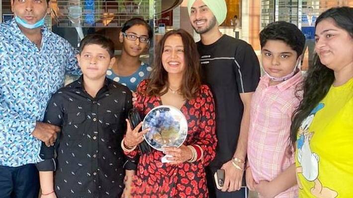 Neha Kakkar Shared Second photo with husband Roahnpreet Singh After Marriage KPY Neha Kakkar Shared Second photo with husband Roahnpreet Singh After Marriage KPY