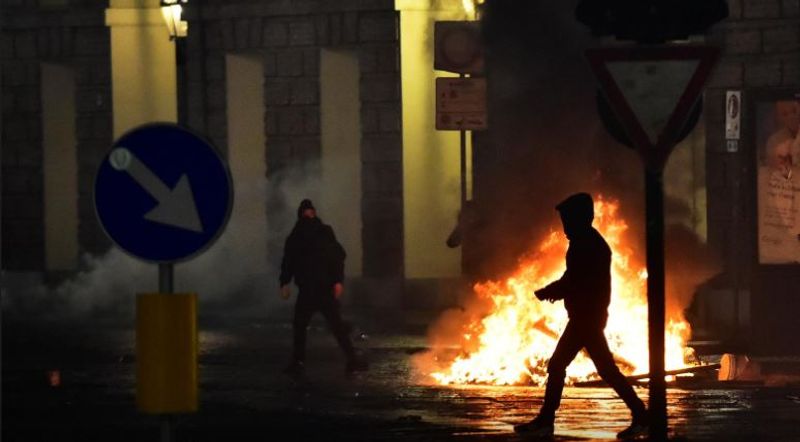 Covid measures; Protests erupt across Italy